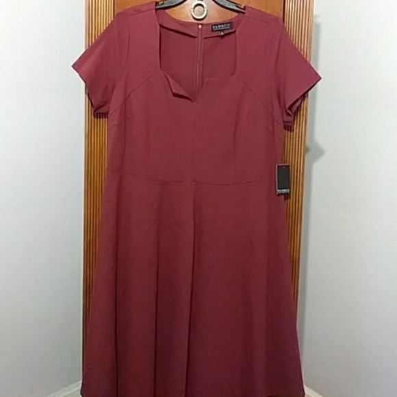 💗FinalSale* Nwt Stunning Eloquii SassySwing dress - Picture 2 of 8